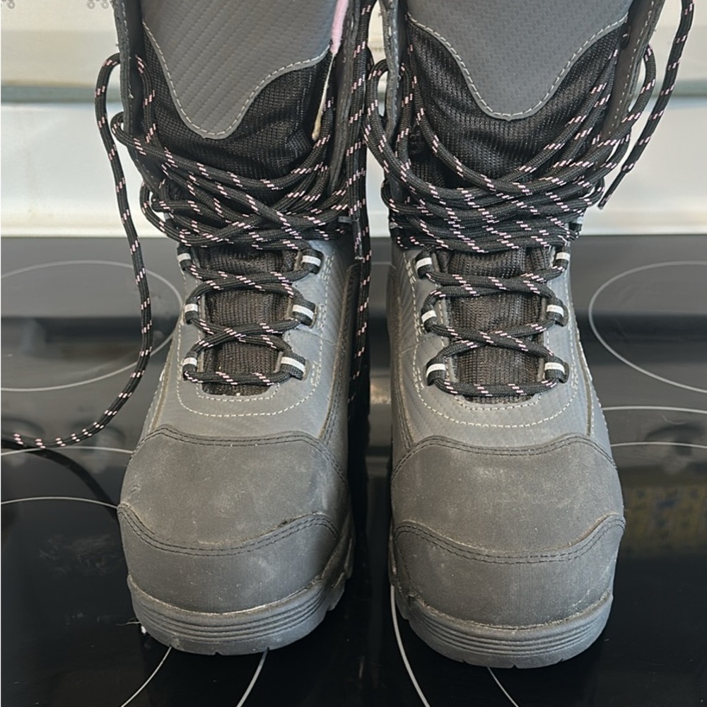 Women's Gray Snowmobile/Snowboard Boots